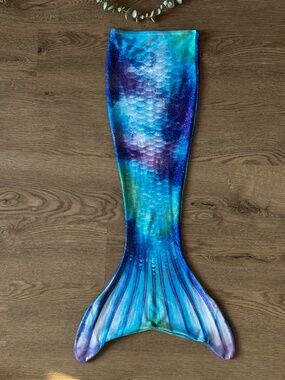 Fin Fun Limited Edition Mermaid Tail Youth Small (6) Blue Purple Swimmable Costu